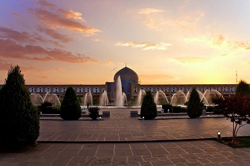 naqsh-e-jahan-square-isfahan