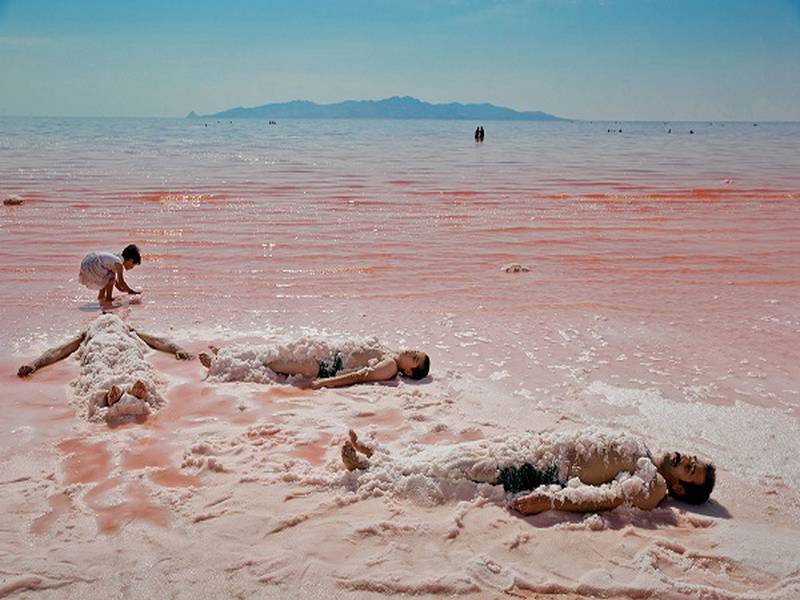 Urmia-lake-salt-therapy