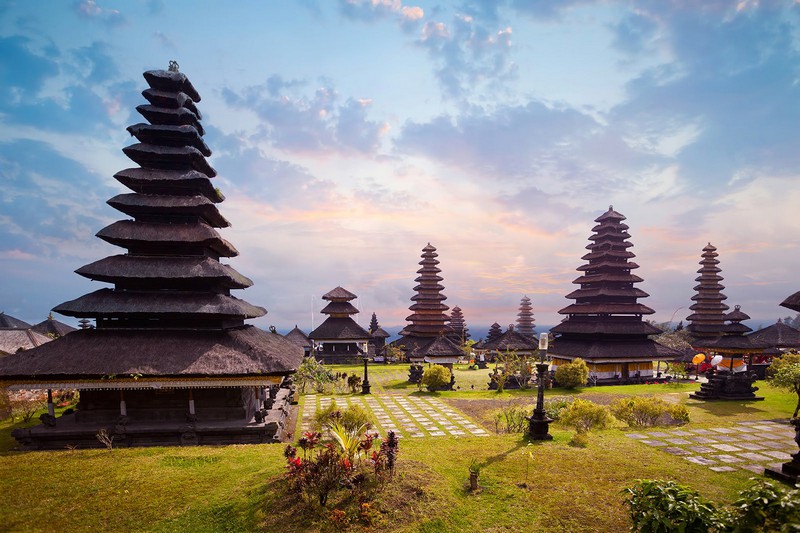 اندونزی-بالی-معبد-بساکی