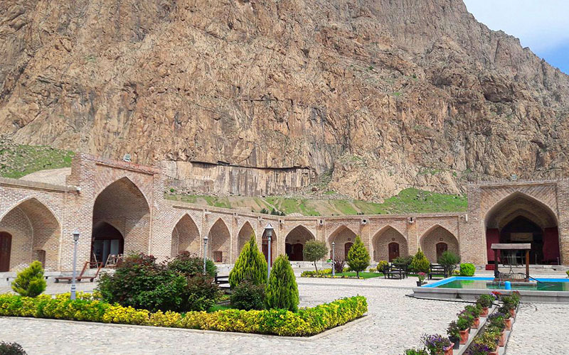 Kermanshah-tourist-attractions-bisoton-Caravanserai1-کاروانسرای-شاه-عباسی