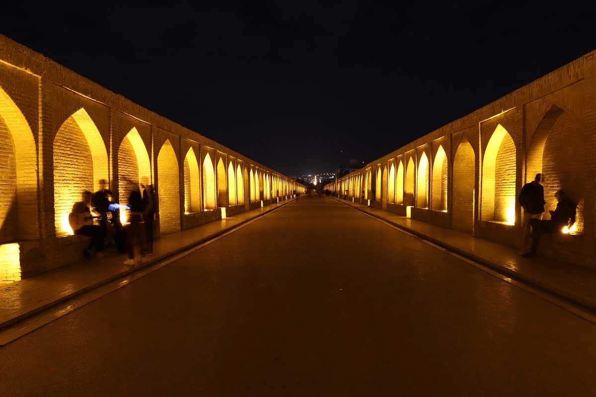 Isfahan-Si-O-Se-Pol1.jpg