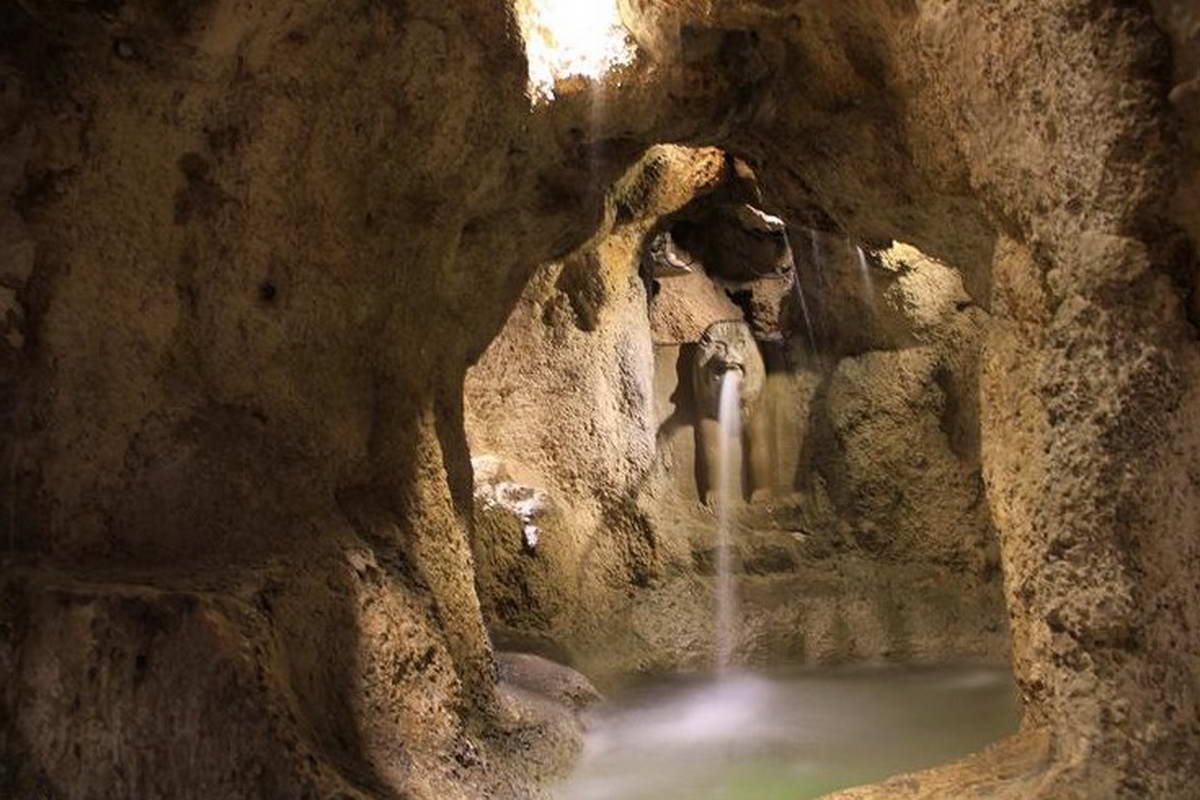 Shiraz-khajou-kerman-cave.jpg