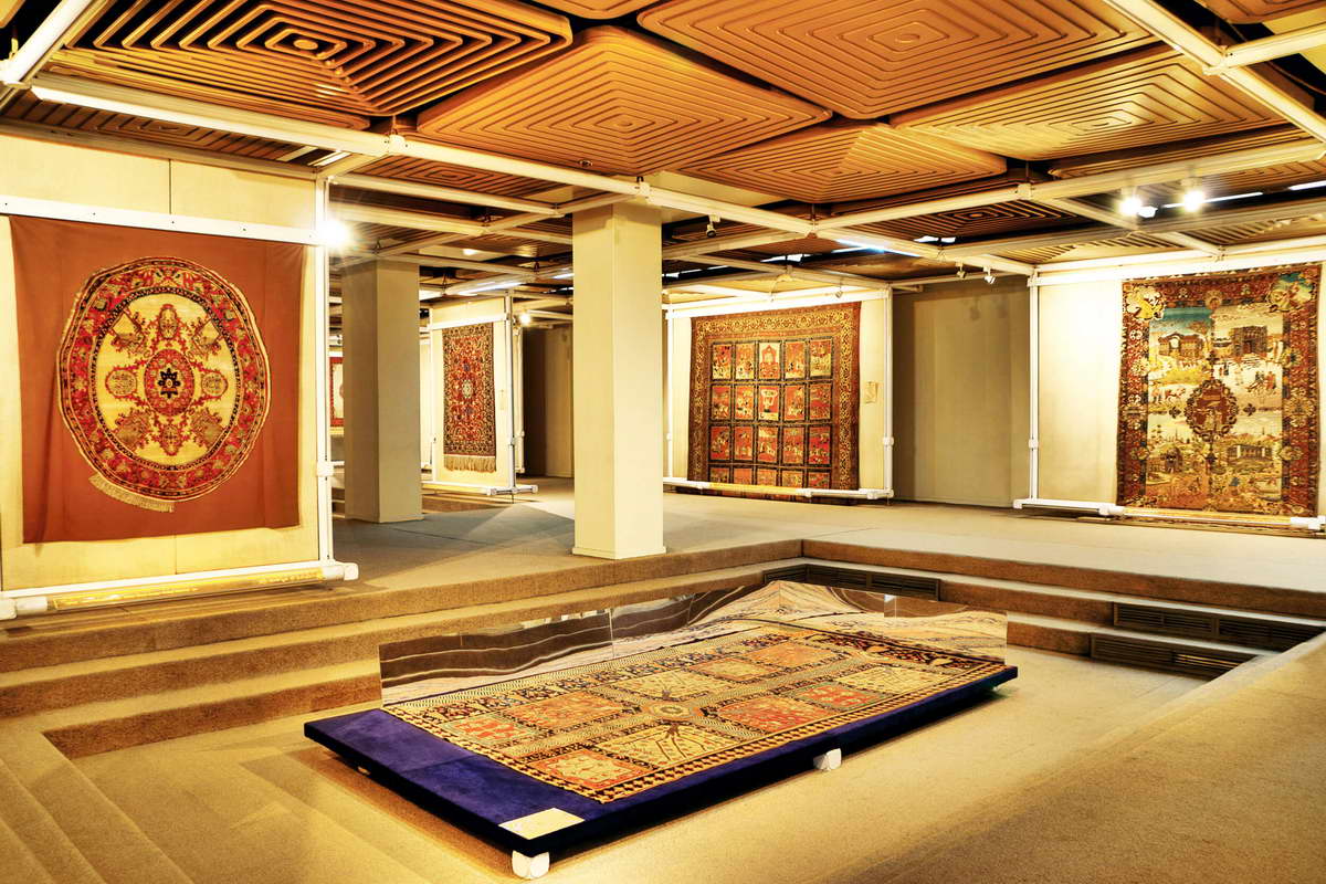 Tehran carpet museum 
