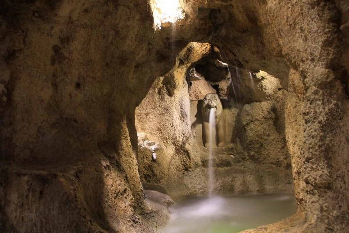 Shiraz khajou kerman cave 