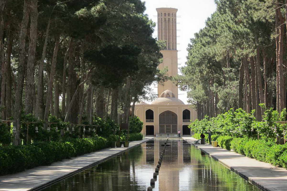 Yazd Dowlat Abad Garden Photo by Delman 