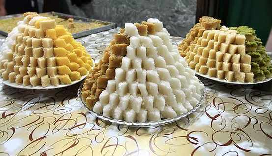 Луз—очень вкусные традиционные иранские сладости из миндаля и кокосов